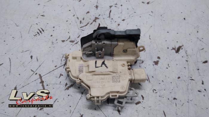 Audi Q7 Serrure portière mécanique 4portes arrière gauche