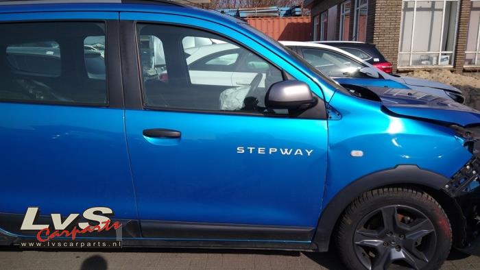 Dacia Lodgy Front door 4-door, right