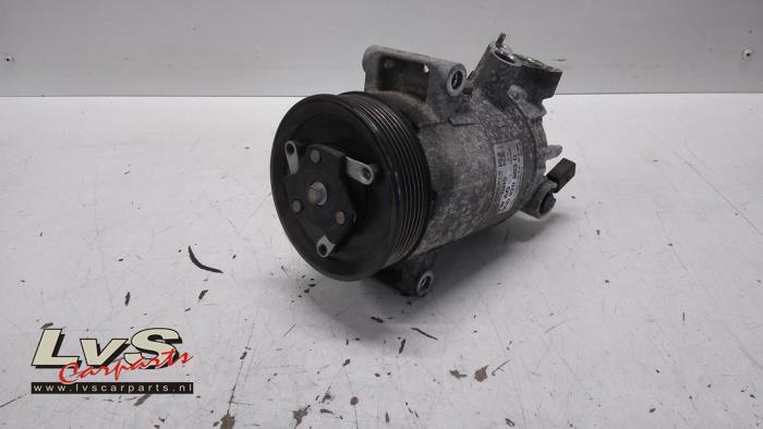 Volkswagen Polo Air conditioning pump