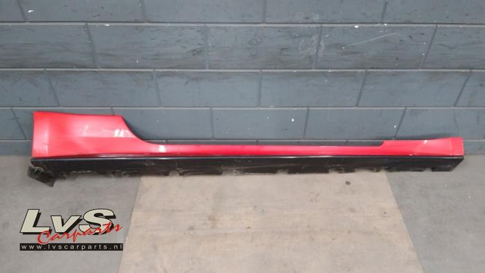 Ford Usa Mustang Side skirt, right