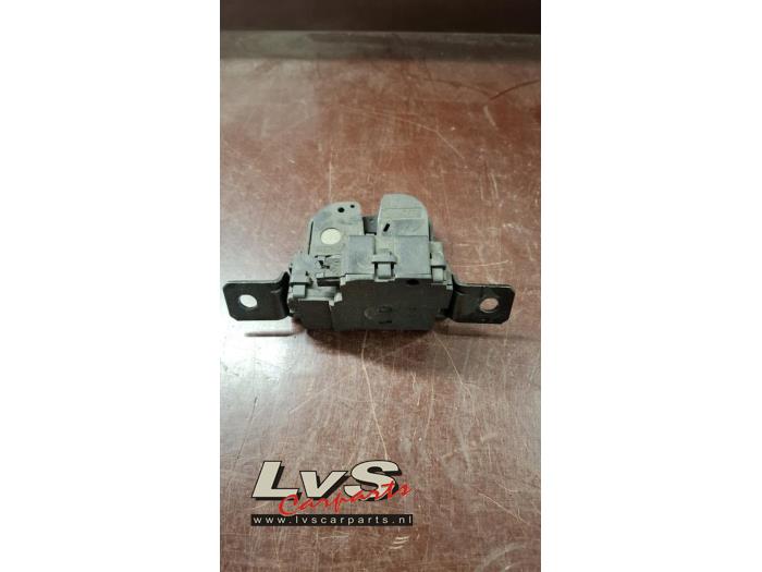 BMW 1-Serie Tailgate lock mechanism