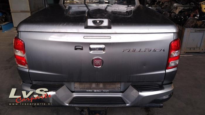 Fiat Fullback Loading container