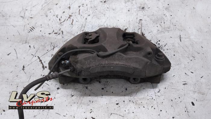 Audi Q7 Bremszange rechts vorne