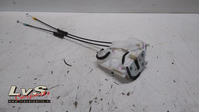 Fiat Fullback Türschlossmechanik 4-türig links hinten