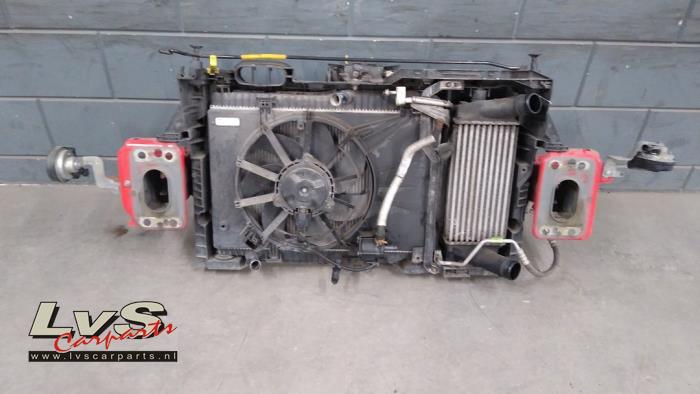 Ford B-Max Vorderwand