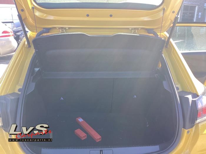 Peugeot 208 Hoedenplank