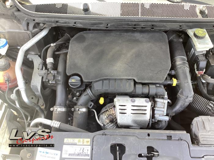 Peugeot 308 Engine