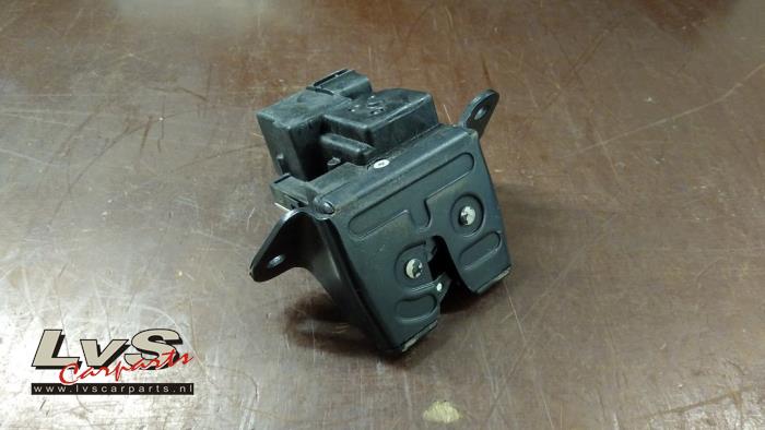 Hyundai I30 Tailgate lock mechanism