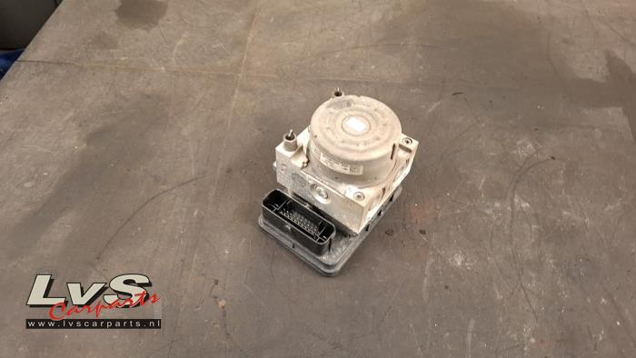 Peugeot 2008 ABS pump