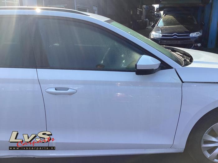 Skoda Octavia Portier 4Deurs rechts-voor