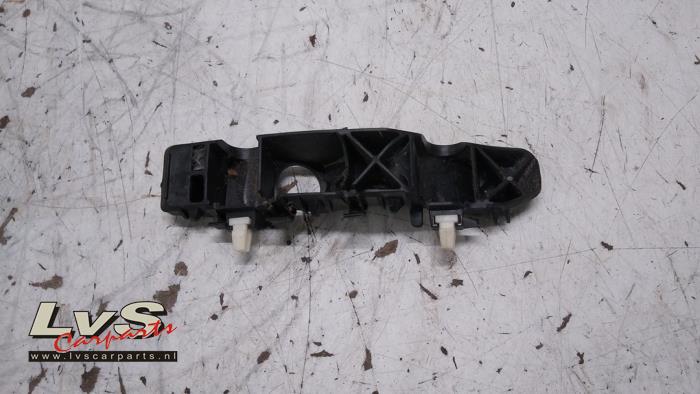 Kia Picanto Bumpersteun rechts-voor