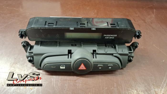 Hyundai IX20 Paniekverlichtings Schakelaar