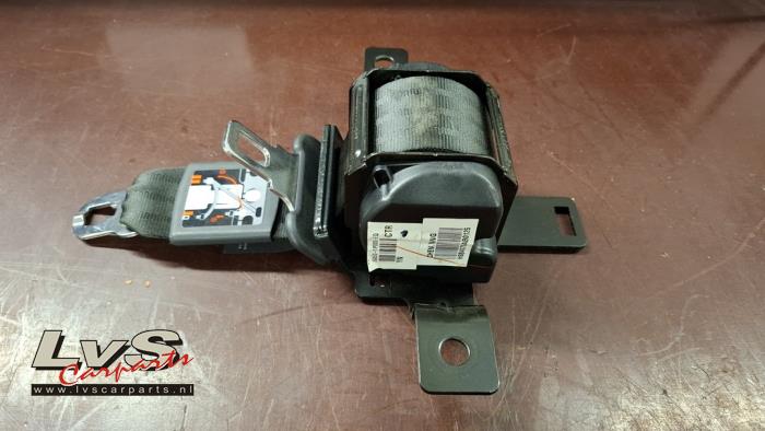 Hyundai IX20 Rear seatbelt, centre