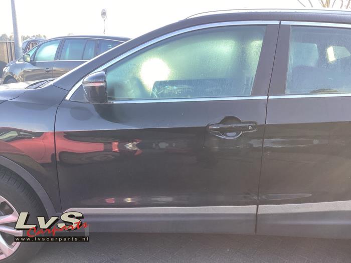 Nissan Qashqai Door 4-door, front left