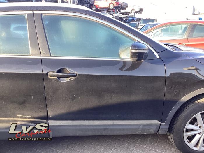 Nissan Qashqai Front door 4-door, right