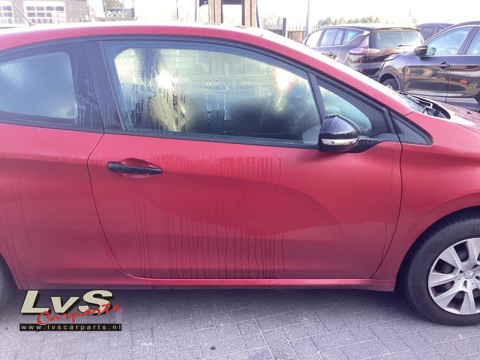 Peugeot 208 Door 2-door, right