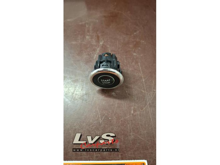 Nissan Qashqai Start/stop switch