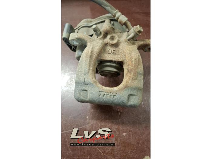 Nissan Qashqai Rear brake calliper, left