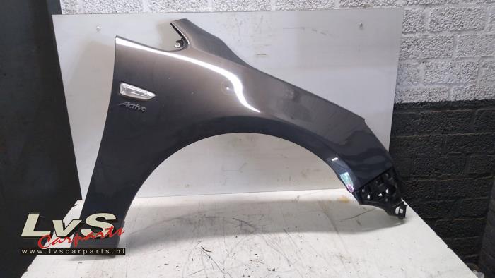 Opel Astra Aile avant droite