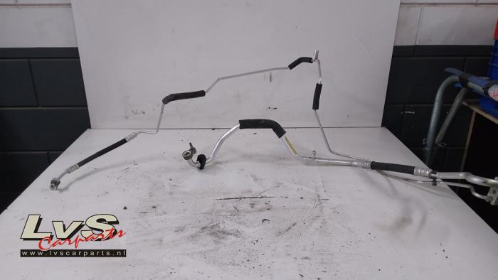 Opel Astra Air conditioning line