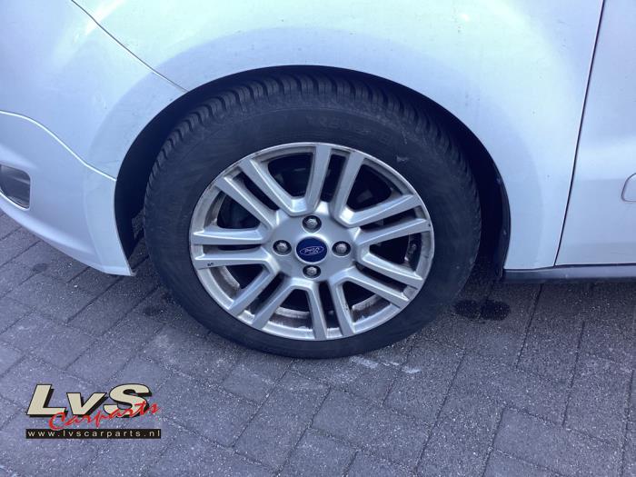 Ford Tourneo Courier Kit jantes + pneumatiques