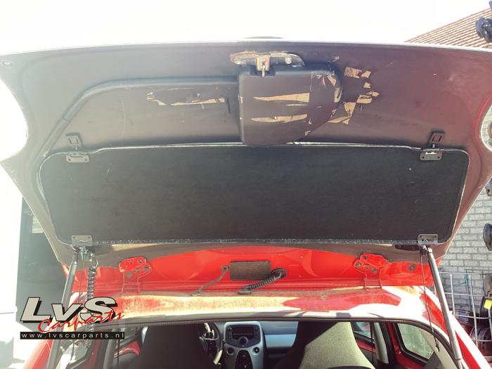 Peugeot 108 Plage arrière
