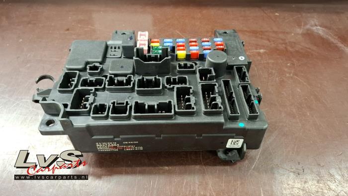 Mitsubishi Outlander Fuse box