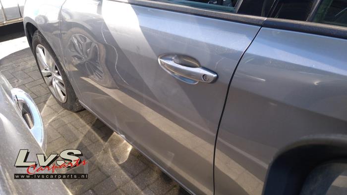 Peugeot 308 Portière 4portes avant gauche