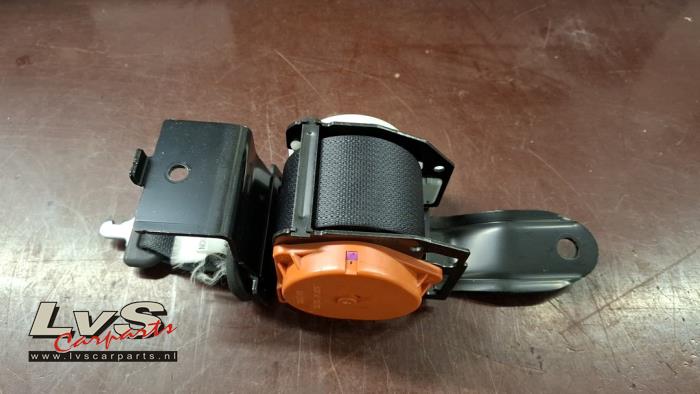 Mitsubishi Outlander Rear seatbelt, centre