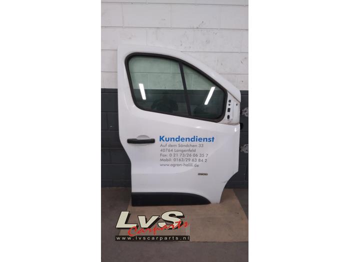 Opel Vivaro Door 2-door, right