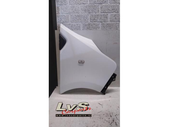 Opel Vivaro Front wing, right