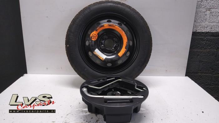 Ford KA Jackkit + spare wheel