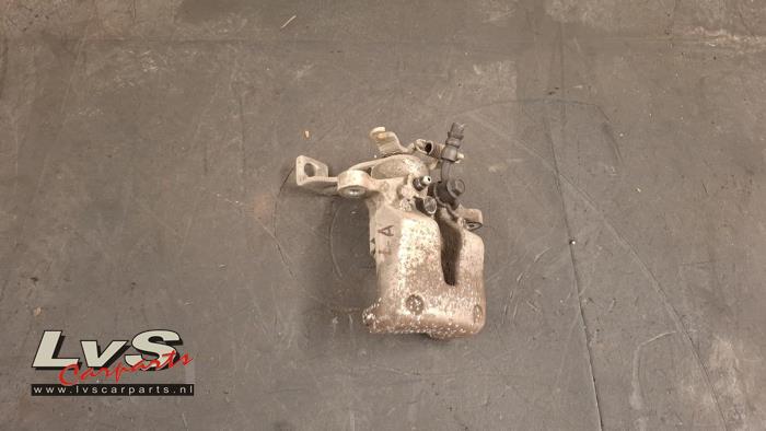 Hyundai I30 Rear brake calliper, left