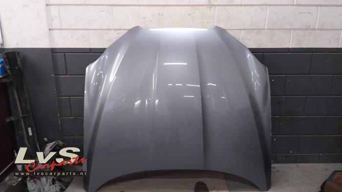 Jaguar XF Capot