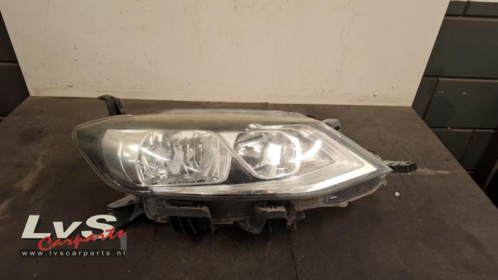Nissan Pulsar Headlight, right