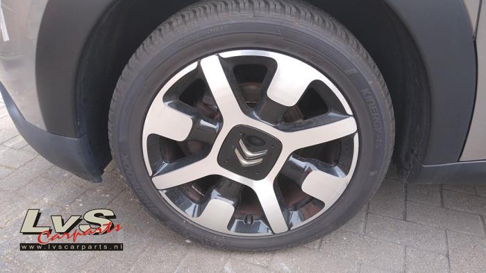 Citroen C4 Cactus Set of wheels + tyres