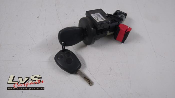 Opel Vivaro Ignition lock + key