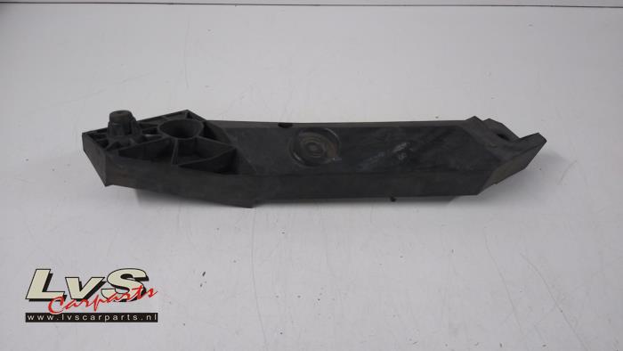 Opel Vivaro Cadre phare droit