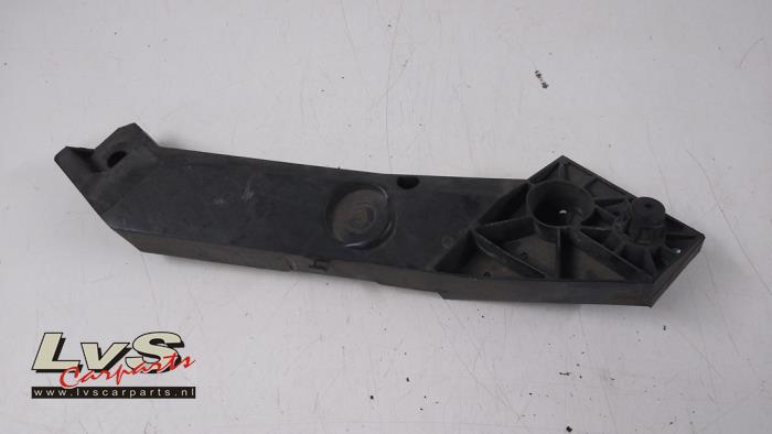 Opel Vivaro Cadre phare gauche
