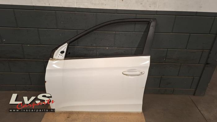 Hyundai I20 Portier 4Deurs links-voor
