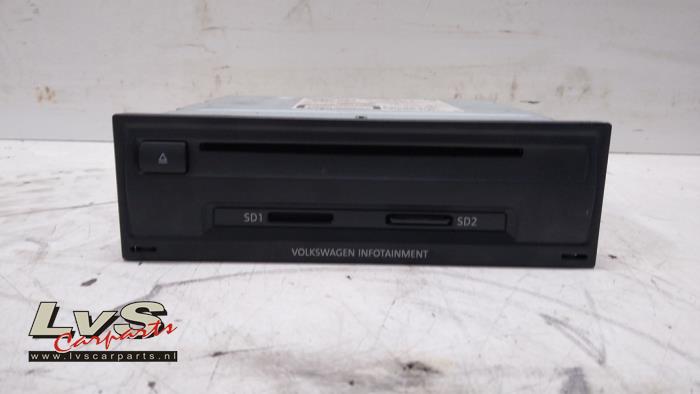 Volkswagen Golf Multi-media control unit