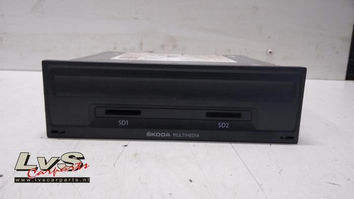 Skoda Octavia Multi-media control unit