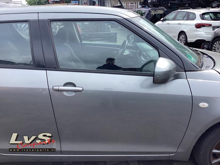 Suzuki Swift Front door 4-door, right