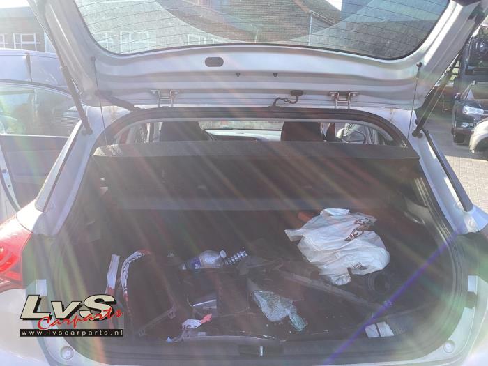 Hyundai I20 Parcel shelf