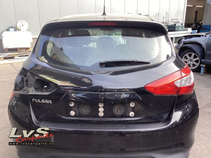 Nissan Pulsar Achterklep