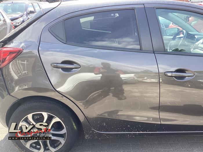 Mazda 2 Portier 4Deurs rechts-achter