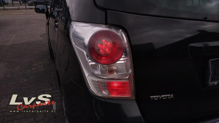 Toyota Verso Feu arrière gauche