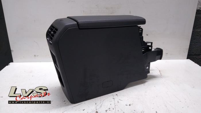 Opel Astra Armrest