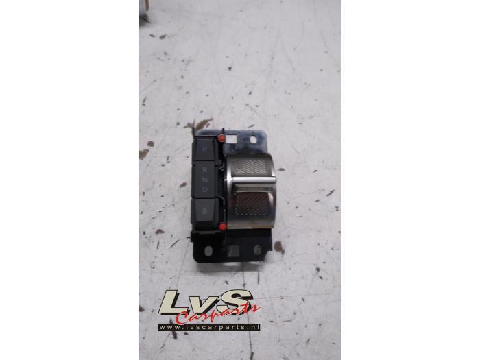 Opel Astra Automatic gear selector