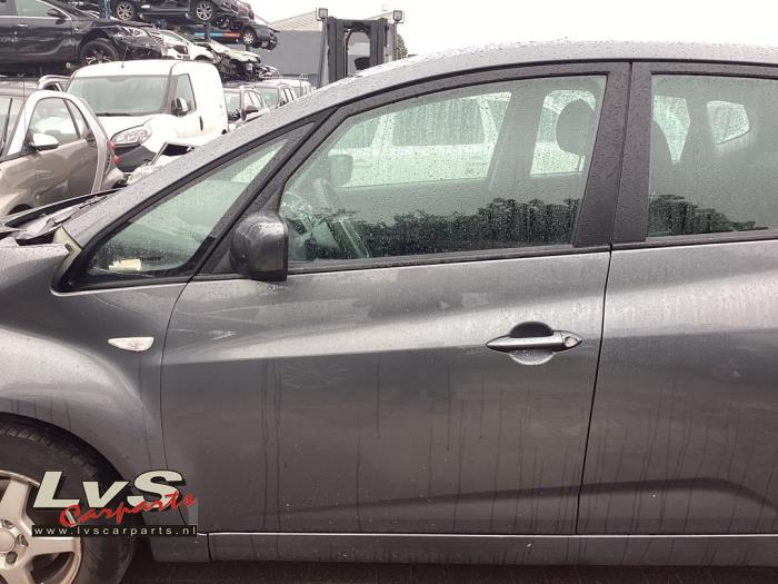 Kia Venga Door 4-door, front left